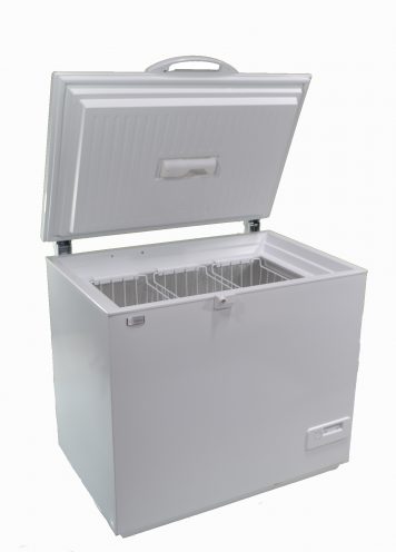 Solar powered AC DC chest style freezer white