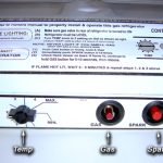 Temperature thermostat and safety valve