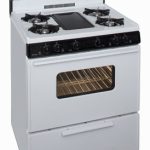 White range with 4 burners and middle griddle