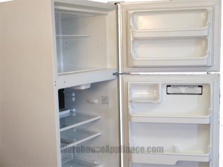 Lots of storage in the fridge door compartment