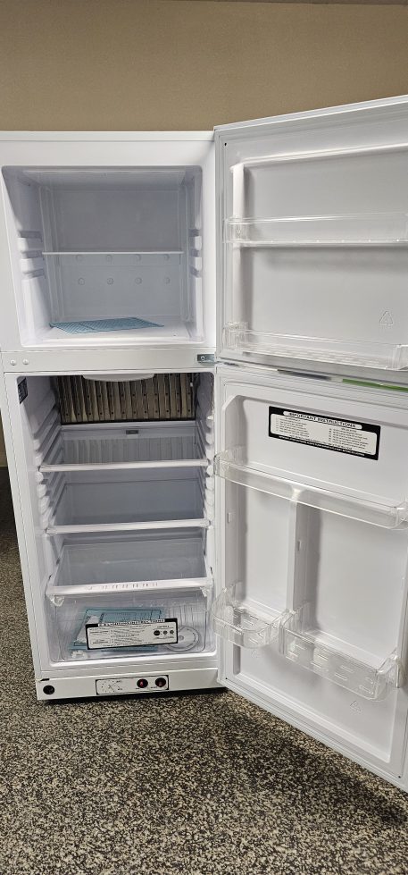 Scratch 'n Dent 11 Cu Ft Propane Refrigerator-IN STOCK - Image 2