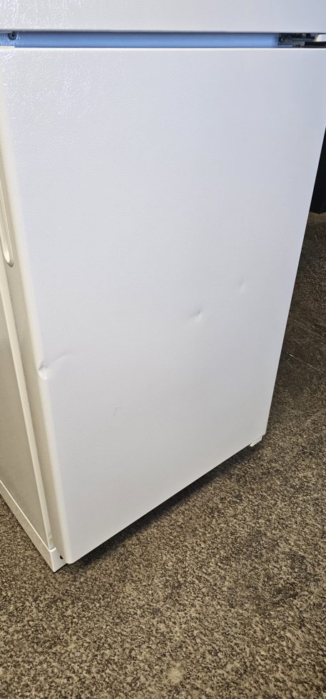 EZ Freeze 16 cu. ft. White Discounted Propane Refrigerator Dented & Scratched -In Stock! - Image 3